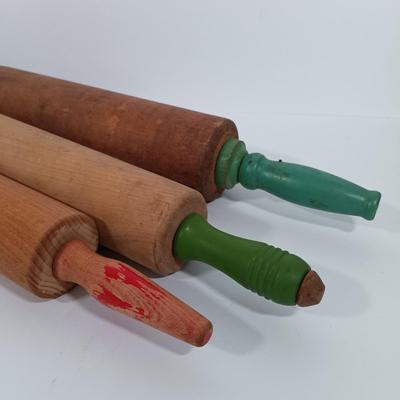 LOT 100: Imperial Milk Glass Roller with (3) Wood Rollers, Egg Beater & Wood Calendar