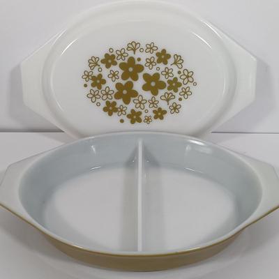 LOT 103: Vintage Kitchen - Pyrex Spring Blossom Casserole Dish, Libbey Ripple Green Glasses, Arc Spice of Life Jar & More
