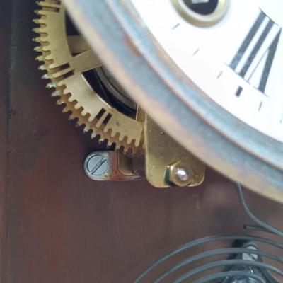 LOT 104: Vintage Gingerbread Mantel Clock