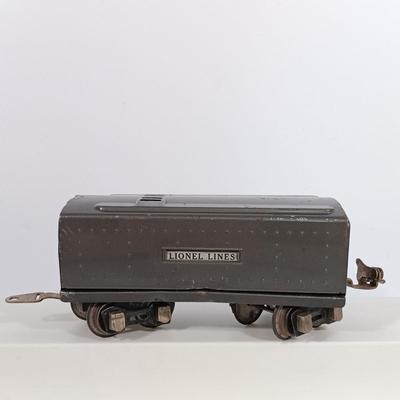 LOT 190: Lionel 1668E O-Gauge Gunmetal Torpedo Steam Locomotive with Tender Car