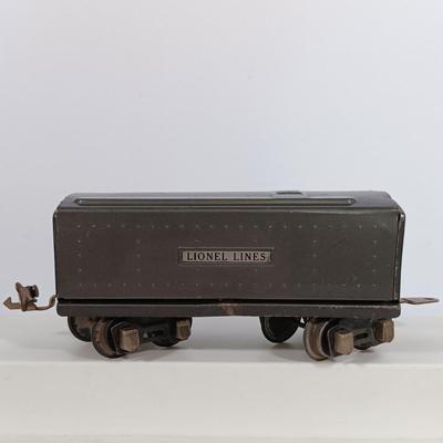 LOT 190: Lionel 1668E O-Gauge Gunmetal Torpedo Steam Locomotive with Tender Car