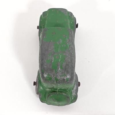 LOT 191: Cast Metal Sedan Car, Matchbox Lesney Commer Bottle Float, Austin Metropolitan Taxi, Studebaker Lark Wagonaire & Cast Metal...