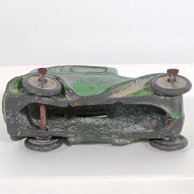 LOT 191: Cast Metal Sedan Car, Matchbox Lesney Commer Bottle Float, Austin Metropolitan Taxi, Studebaker Lark Wagonaire & Cast Metal...
