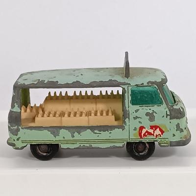LOT 191: Cast Metal Sedan Car, Matchbox Lesney Commer Bottle Float, Austin Metropolitan Taxi, Studebaker Lark Wagonaire & Cast Metal...