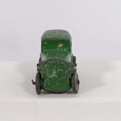 LOT 191: Cast Metal Sedan Car, Matchbox Lesney Commer Bottle Float, Austin Metropolitan Taxi, Studebaker Lark Wagonaire & Cast Metal...