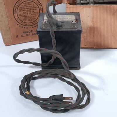 LOT 194: Lionel Type 1030 Transformer, Marx 404 Block Signal, 077 Cross Gate, Control Switches & Metal Track