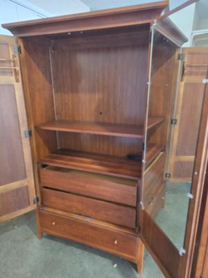 Armoire