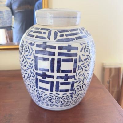 B192 Ginger Jar