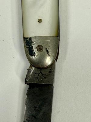 Sale Photo Thumbnail #143: Missing piece of the M-O-P handle, and largest blade does not fully close. See photos for details.