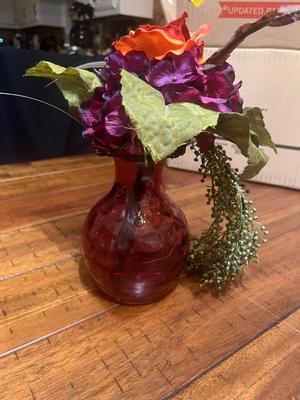Sale Photo Thumbnail #41: Cranberry ruffled edge vase with floral arrangement
