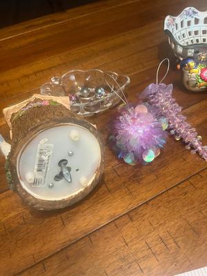 Sale Photo Thumbnail #55: Flower bowl with birdhouse and ornaments