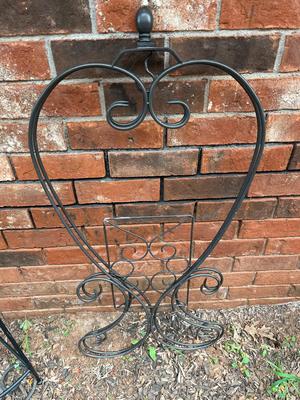 Sale Photo Thumbnail #232: Collapsible metal plant stand w/hanger