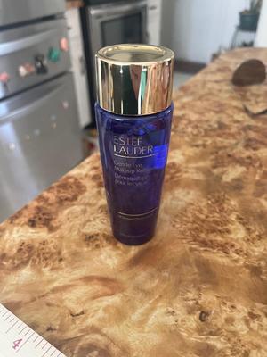 Sale Photo Thumbnail #259: Full size Estee Lauder makeup remover