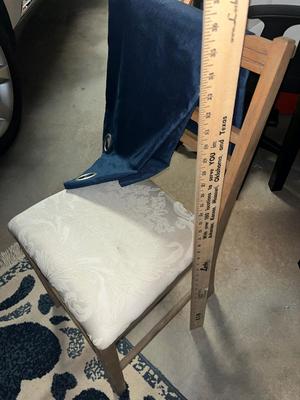 Sale Photo Thumbnail #320: Small chair, rug and curtain panel - see pics for sizes