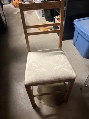 Sale Photo Thumbnail #317: Small chair, rug and curtain panel - see pics for sizes