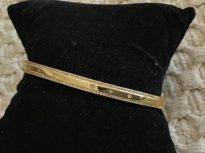 Dainty Rhinestone Bangle locking