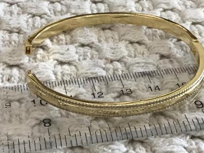 Dainty Rhinestone Bangle locking