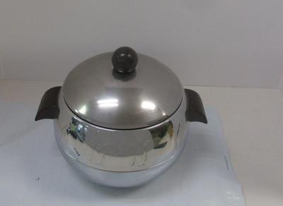 Mid Century West Bend Chrome Penguin Ice Bucket/Lid Cold Server Bakelite Handles