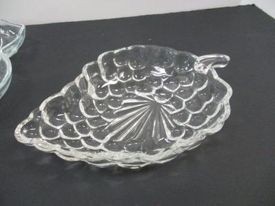 Horsemint Nappy Indiana Glass - Grape Design Glass - Dish Hazel Atlas Maple Leaf Shape - Vintage Round Cigarette 5 Slot Ashtray