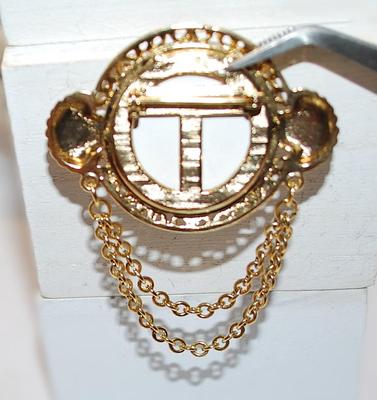Gold Colored PHOTO BROOCH (3" x 2¼") with a SLIDE-IN Picture Gold Tone Setting & Dangle