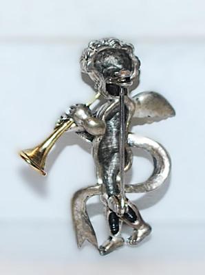 VINTAGE Silver & Gold Colored Horn-Blowing CHERUB BROOCH (2" x 1½") on a Silver Tone Setting
