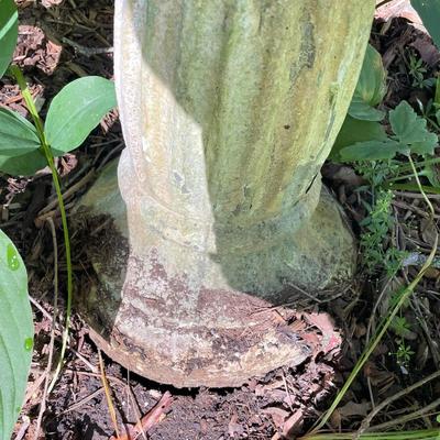 Cement Birdbath (FY-MG)