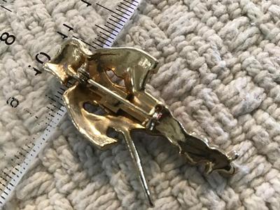 Vintage Cavalier Cigarettes Promo 1950 pin