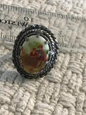 Fragonard Courting Couple Ring Porcelain/ Ceramic