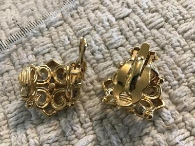 Gold Tone Scroll Earrings