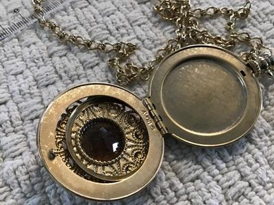 Avon Vintage Gold Tone Locket Necklace