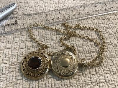 Avon Vintage Gold Tone Locket Necklace