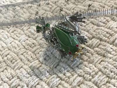 Frog Stretch Ring