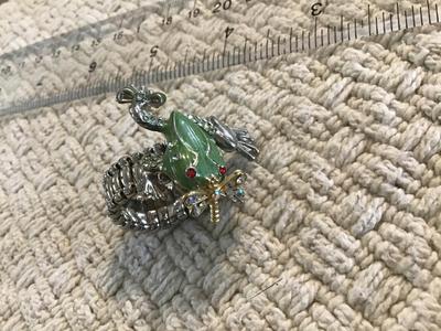 Frog Stretch Ring