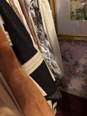 Clothing w/ Decorative rack 60- 80 pieces of L - 2XL Women's Fashion Brands