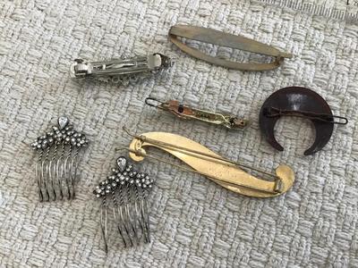 Barrette Lot