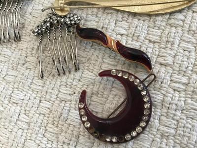 Barrette Lot