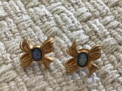 Vintage Avon Bow Earrings