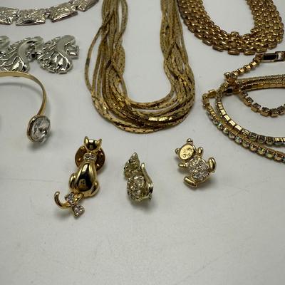 Gold and Silver Jewelry plus Sparkling Gems (ST-HS)