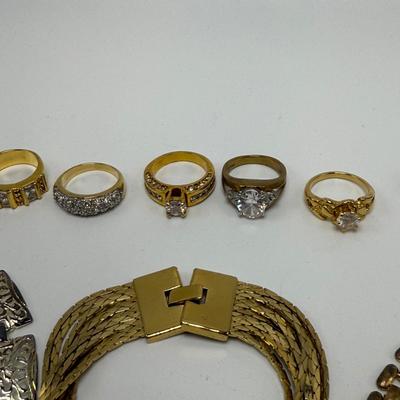 Gold and Silver Jewelry plus Sparkling Gems (ST-HS)