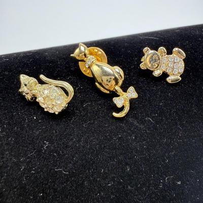 Gold and Silver Jewelry plus Sparkling Gems (ST-HS)