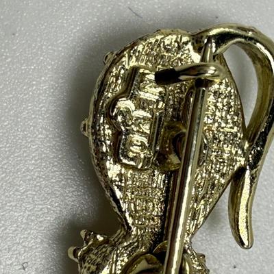 Gold and Silver Jewelry plus Sparkling Gems (ST-HS)