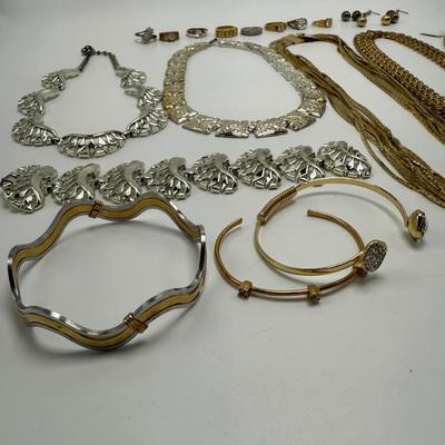Gold and Silver Jewelry plus Sparkling Gems (ST-HS)