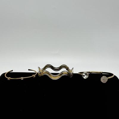 Gold and Silver Jewelry plus Sparkling Gems (ST-HS)
