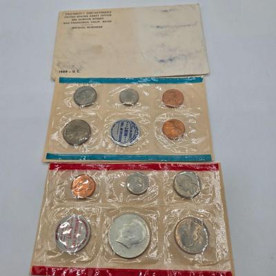 Lot 121: U.S. Mint Uncirculated Coin Sets from 1965, 1969, 1971, 1973