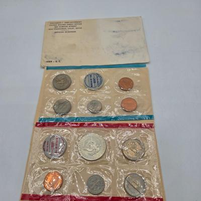 Lot 121: U.S. Mint Uncirculated Coin Sets from 1965, 1969, 1971, 1973
