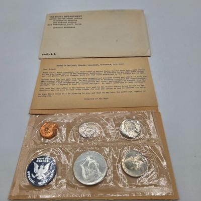 Lot 121: U.S. Mint Uncirculated Coin Sets from 1965, 1969, 1971, 1973