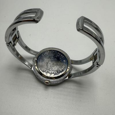 Variety of Women’s Watches with Metal Bands (ST-HS)