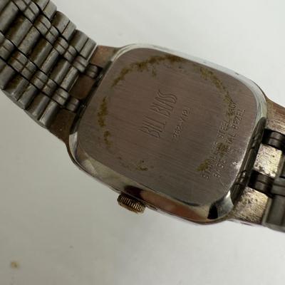 Variety of Women’s Watches with Metal Bands (ST-HS)