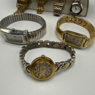 Variety of Women’s Watches with Metal Bands (ST-HS)