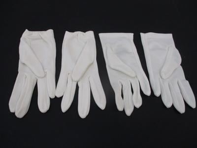 Vintage 50's Gloves, Ivory Exclusive Of Ornamentarion Embroidered Made in Japan - A